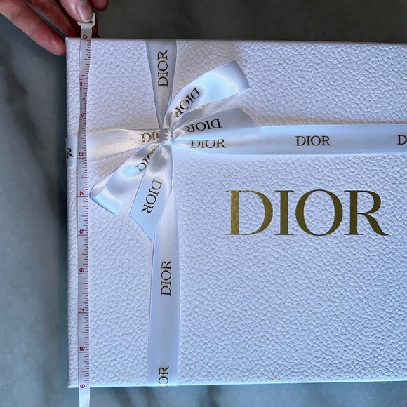 New Dior Large Gift/Keepsake Box - Picture 6 of 7